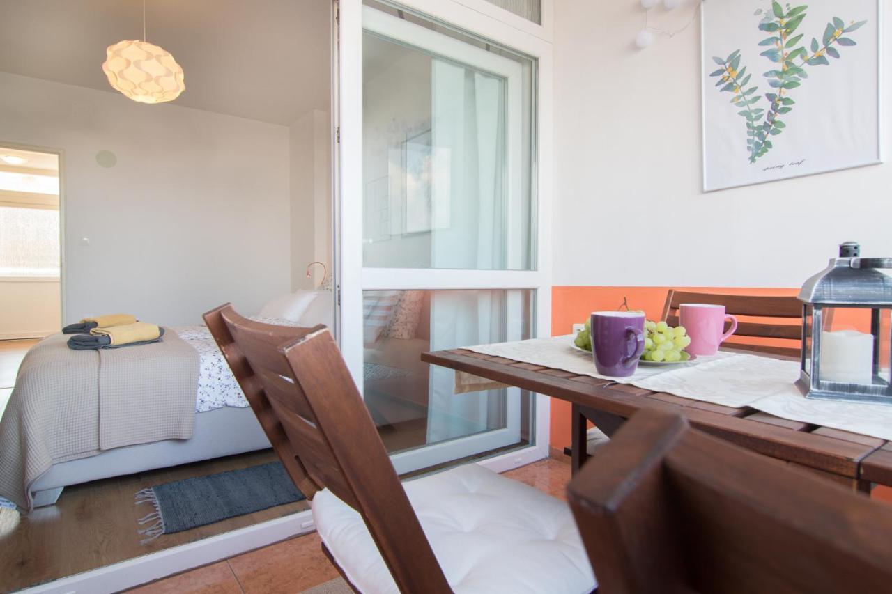 Harbour-Apartment With Sea View And Parking Spot Pula Bagian luar foto